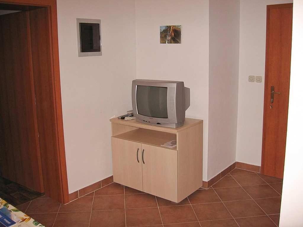 Apartments Krusvina Лун Стая снимка